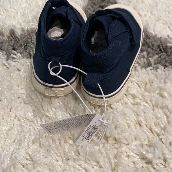 Old Navy Canvas High-Top Sneakers - Picture 3 of 4